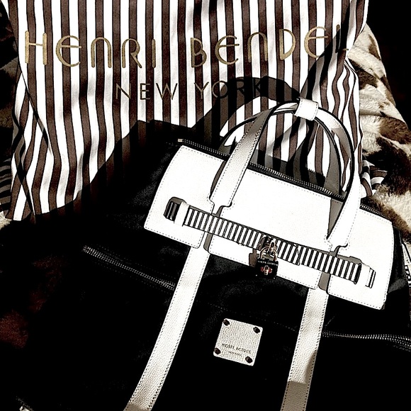 *Rare* Henri Bendel Centennial Stripe Jetsetter Crossbody Backpack Handle Bag - Picture 2 of 7